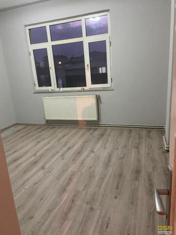 27-ÇAYIROVA YENİMAHALLE DE SATILIK BİNA